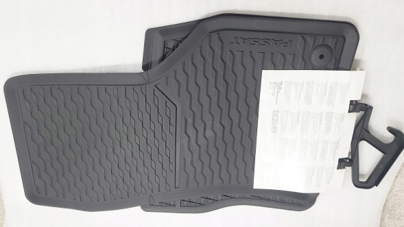 Volkswagen OE 3G1061502A Килимки гумові передні OEM VW PASSAT B8 2015-