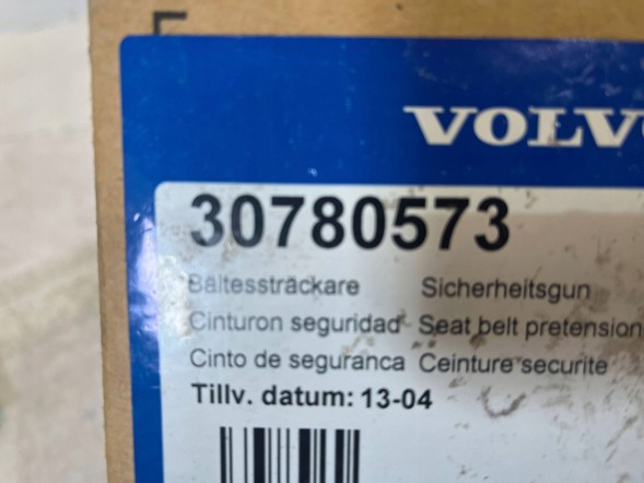 Volvo OE 30780573 VOLVO S80 ремінь безпеки лівий 00 - 06