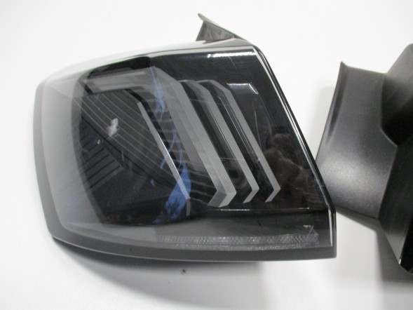 Peugeot OE 3008 led lampa Фара PEUGEOT 3008 LED після рестайлінгу