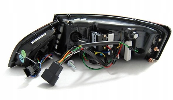 Sonar LDAUF4 ДІОДНІ ЛАМПИ AUDI A6 C6 4F 09-11R LED BAR DYNAMIC