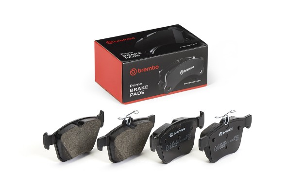 P85125 BREMBO Комплект гальмівних колодок з 4 шт дисків