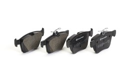 P85125 BREMBO Комплект гальмівних колодок з 4 шт дисків