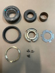Alfa Romeo OE 46768926 46767959 46436866 46768924 73500772 46452619 46750022 46471542 73500906 46479810 46756741 46756744 60814446 46756759 46471546 60814632 ALFA ROMEO 147 GT 156 166 GTV ПАРА КОЛИС SYNCHRO 5B