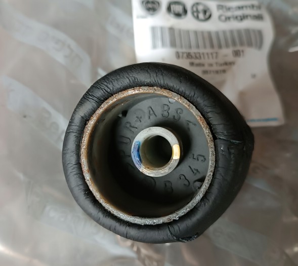 Fiat OE РУЧКА КПП ШКІРЯНА LANCIA LYBRA 1.9 JTD 2.4 JTD 735331117 НОВА ОРИГІНАЛ
