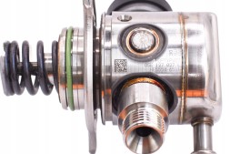 Bosch 05E127027L / 05E 127 027 L Oe bosch паливний насос audi a1 vw t-roc 05e127027l 05e127027d 05e127027j