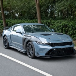 JGD ATTACK JGD-MU24-SSMB Накладки на пороги – Стиль GT500 – Чорний матовий FORD MUSTANG 2024-2026