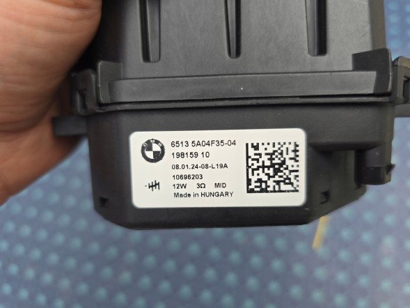 BMW OE VEHICLE SOUND GENERATOR DZIWIEKU BMW i4 G26 IX I20 5A04F35 NOWA ORGINAŁ QUALI22.08,25 VEHICLE SOUND ГЕНЕРАТОР ДИВАКА BMW i4 G26 IX I20 5A04F35 НОВИЙ ОРГІНАЛ