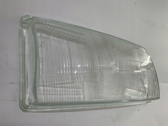 Volkswagen OE 701941116 Volkswagen transporter t4 1991 - 2003 лівий абажур передньої лампи 701941116