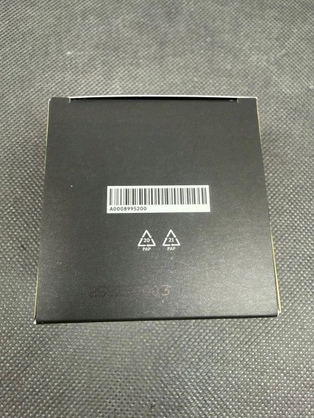 Mercedes-Benz OE PERFUMA #63 AMG ZAPACH SAMOCHODOWY A0008995200 W167 W205 W206 W213 W214 W217 W222 W223 W236 W238 W253 W254 W257 W290 W293 WWW.AUTODAWID.PL MERCEDES OE MERCEDES OE Оригінальний новий ароматизатор #63 AMG Запах для авто A2908991300