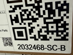Tesla Y JUNIPER 25+ КРОНШТЕЙН ФАРИ ПРАВИЙ 2032468-SC-B 2032470