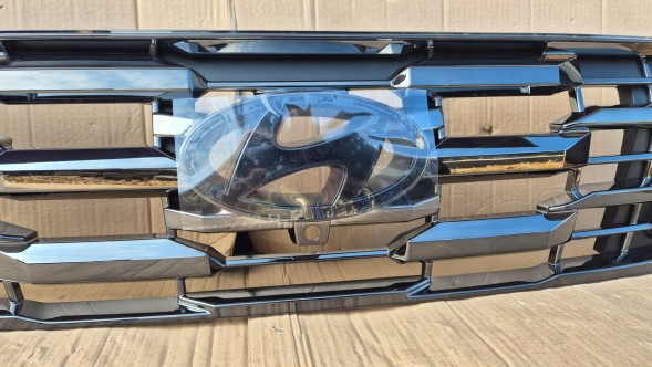 Hyundai OE GRILL POD KAMERĘ HYUNDAI TUCSON IV LIFT 2024- + STELAŻ Решітка-імітація радіатора Hyundai Tucson IV LIFT 24- КАМЕРА 86351-N7HB0!
