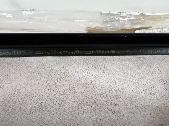 Skoda OE 5E9837475 pmi150921 ПЛА́НКА ДВЕРНА ЛІВА ПЕРЕДНЯ SKODA OCTAVIA 3 III 5E9837475