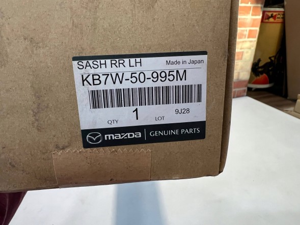 Mazda OE MAZDA KB7WRFL ПЛАНКА РАМИ СКЛА ДВЕРІ ЗАДНЯ ЛІВА MAZDA CX5 KB7WRFL