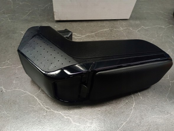 Hyundai OE 5998195902825 Підлокітник Rati - Armster 2 Hyundai I20 09r чорний