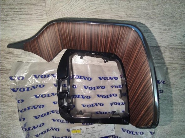 Volvo OE КОНСОЛЬ ДЕКОР VOLVO XC60 II 31417640