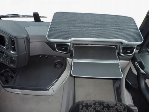 Китай PÓŁKA S5 ВЕЛИКА PÓŁKA З ПРОТИКОВЗКИМ КИЛИМКОМ ДЛЯ SCANIA R, SCANIA S R/S (2016-)
