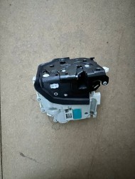 Volkswagen OE 8X1837016C ( VAG ) Замок двери VAG AUDI A3 8V1 8VK 8V7 8VE 8VS 8VM 8VA 8VF A4 8W2 B9 F5A 9