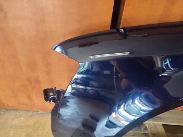 Polcar BŁOTNIK LEWY PRZÓD PRZEDNI AUDI A4 B6 LZ5J БРИЗКОВИК ЛІВИЙ ПЕРЕДНІЙ AUDI A4 B6 LZ5J