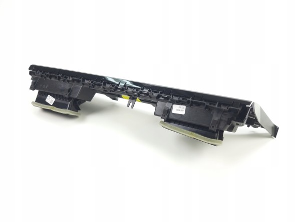 Volkswagen OE 761858416K Дилерський центр, ПРАВА AIR BLADE VW TOUAREG CR7 III 760