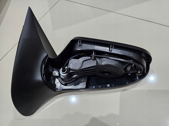Opel OE OPEL ASTRA H 3D GTC LUSTERKO LEWE 5 PINÓW OPEL ASTRA H 3D GTC ДЗЕРКАЛО ЛІВЕ 5 ШТИФТІВ