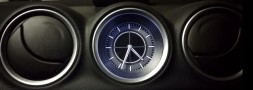 Suzuki OE OE | 34600-53S00 + 34615-54P00-PEQ ГОДИННИК + РАМКА ПАНЕЛІ ПРИЛАДІВ SUZUKI VITARA 2015- ОРИГІНАЛ 34600-53S00