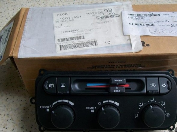 Tender ПАНЕЛЬ КОНДИЦІОНАЦІЯ CHRYSLER DODGE RAM 05134627AC