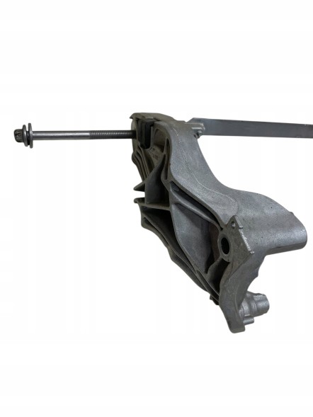 BMW OE 8849089 8849090 8848467 CARPARTS24 КРОНШТЕЙН ДВИГУНА ПЕРЕДНІЙ КОМПЛЕКТ BMW I7 G70