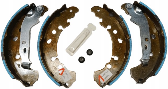 Toyota OE 04495-0D040 Гальмівні колодки задні зад барабан TOYOTA YARIS 11/2005-06/2011 Оригінал