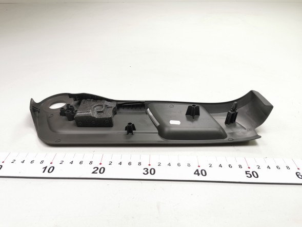 Ford OE Накидка передня права Ford Focus 2008-2011 (CB4) OE 1318383