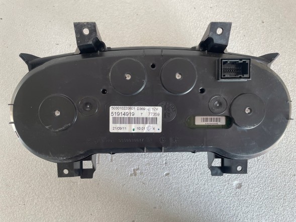 Fiat OE ЛІЧИЛЬНИК ГОДИННИКІВ FIAT GRANDE PUNTO EVO 51914919