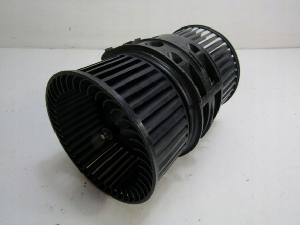 Renault OE 27210108241R Megane iii air вентилятор 272108241r