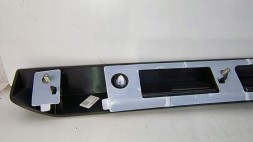 Dacia OE 265121213R MBAP13 ПЛАНКА ОСВІТЛЕННЯ НОМЕРНОГО ЗНАКА ЗАДНЬОЇ ДВЕРІ DACIA DUSTER III 24-