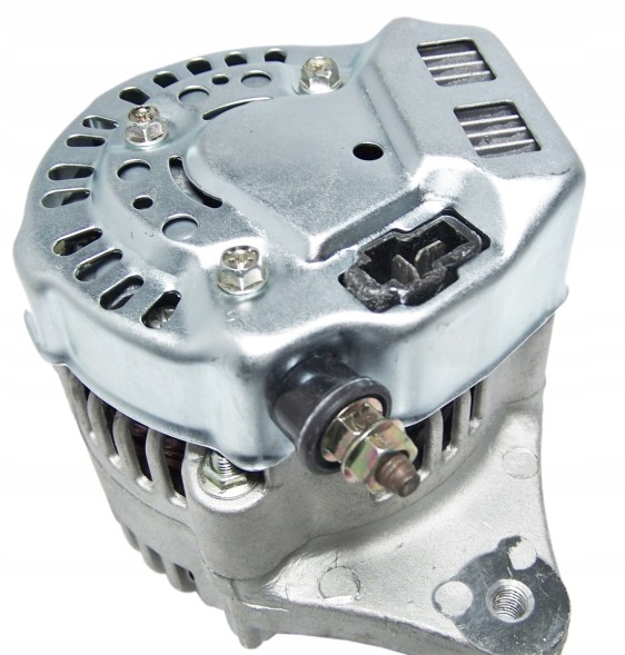 Китай R001 ГЕНЕРАТОР AIXAM CITY COUPE CROSSLINE 721 KUBOTA Z402 Z482 Z602