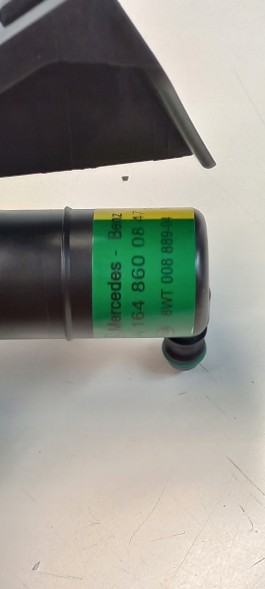 Mercedes-Benz OE A 164 860 08 47 A1648600847 новий оригінальний правий омивач насадки лампи mercedes мл w164