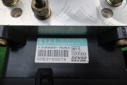 Suzuki OE 56100-81A10 5610081A10 133000-7051 БЛОК КЕРУВАННЯ НАСОСА ABS SUZUKI JIMNY 81A1 56100-81A10 2001 Р. ДИЗЕЛЬ БЕНЗИН