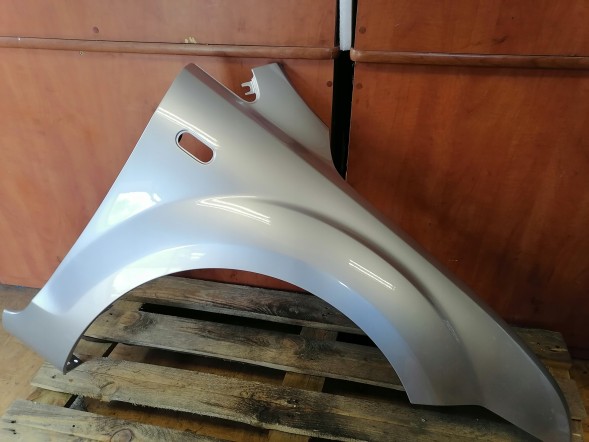 Polcar zamiennik PRAWY PRZÓD FORD FOCUS MK2 P8 КРИЛО ПЕРЕДНЕ ПРАВЕ FORD FOCUS MK2 P8