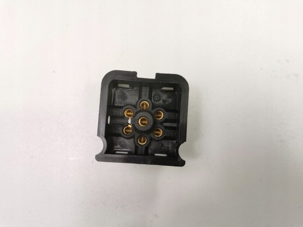 Ford OE Електрична проводка, монтаж фаркопа FORD TRANSIT OE 1104862