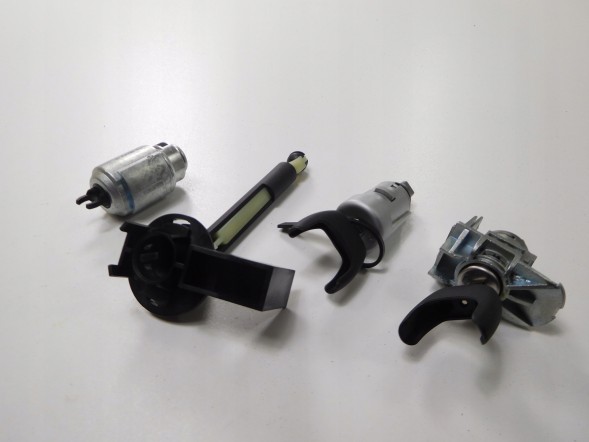 Ford OE Комплект замків Ford OE 1424852