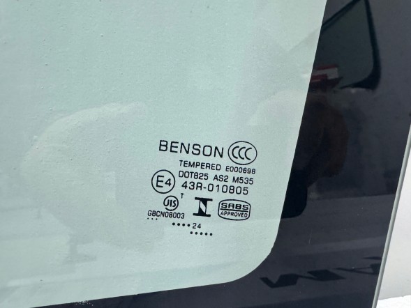 Benson 5801767857 a IVECO DAILY III 2014- Ліве переднє скло Нове