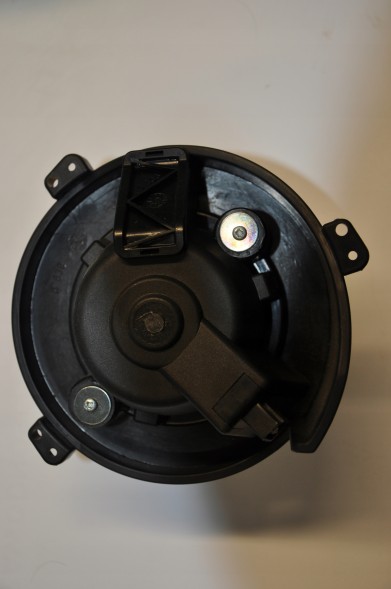 Magneti Marelli 069412520010 ВЕНТИЛЯТОР ОБІГРІВАЧА MAGNETI MTC520AX DUCATO