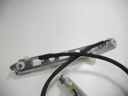Renault OE Склопідйомник передній лівий MEGANE II 8201010929