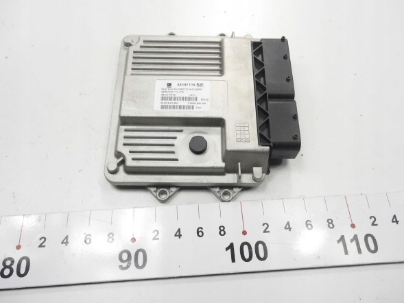 Opel OE Комп'ютер, контролер двигуна Opel Corsa C 1.3 CDTI OE 55197119