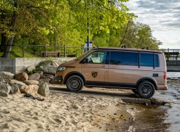 Omtec 7550FFK001LF Розширення надколісної планки бічних дверей для VW T6.1 2019-2024 LONG | ДОВГИЙ