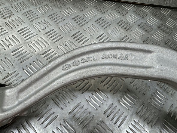 Kia OE 54505J5000 54505J-5000 stinger Важіль підвіски Kia OE 54505J5000 лівий передній