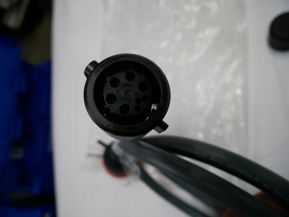 BMW OE BMW F48 G01 G21 G26 G31 G70 I20 KABEL ADAPTERA ŁADOWARKI CEE 32A 5A138D8 61905A138D8 BMW F48 G01 G21 G26 G31 G70 I20 КАБЕЛЬ-АДАПТЕР ЗАРЯДНОГО ПРИСТРОЮ CEE 32A 5A138D8