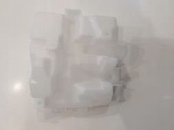 Mitsubishi OE WB/8260A395 8260A395 MITSUBISHI ASX 13 - ВЕРСІЯ БАЧКА ОМИЙНИКА З ДАТЧИКОМ РІВНЯ РІДИНИ