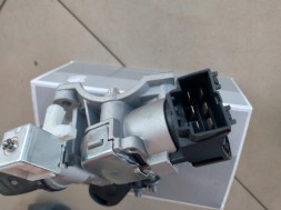 ESEN SKV 6R0905851B NOWA KOMPLETNA STACYJKA KLUCZYKI POD PILOT 6R0905851B VW AMAROK I TDI BiTDI НОВИЙ ЗАМКН ЗАПАЛЮВАННЯ ТА ДИСТАНЦІЙНІ КЛЮЧІ 6R0905851B VW AMAROK I TDI BiTDI