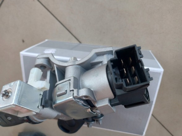 ESEN SKV 6R0905851B NOWA KOMPLETNA STACYJKA KLUCZYKI POD PILOT 6R0905851B VW AMAROK I TDI BiTDI НОВИЙ ЗАМКН ЗАПАЛЮВАННЯ ТА ДИСТАНЦІЙНІ КЛЮЧІ 6R0905851B VW AMAROK I TDI BiTDI