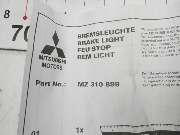 Mitsubishi OE Світлодіодний спойлер стоп-сигналу MITSUIBSHI OE MZ310899