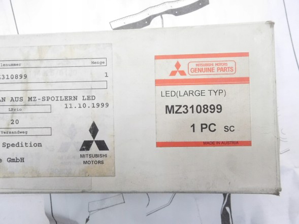 Mitsubishi OE Світлодіодний спойлер стоп-сигналу MITSUIBSHI OE MZ310899